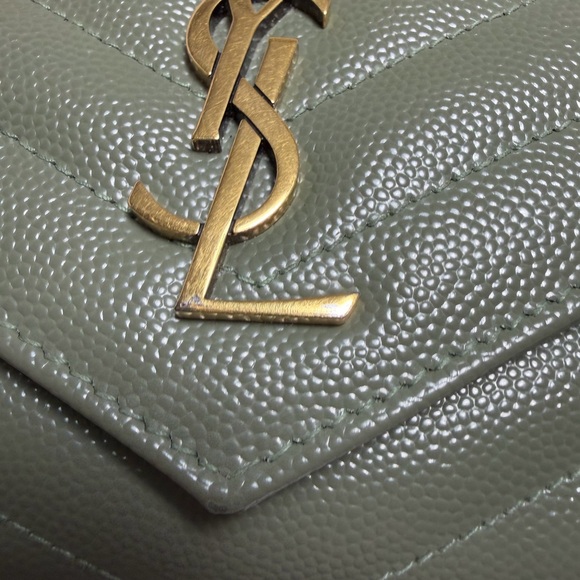 SOLD Saint Laurent Grain De Poudre Matelasse Chevron Small Envelope Wallet Sage - Picture 13 of 13
